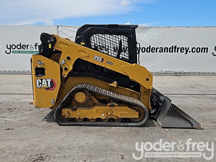 2025-caterpillar-255-image-5