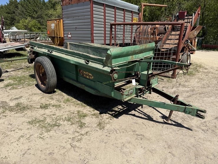 badger-wood-hauler-trailer-image-1