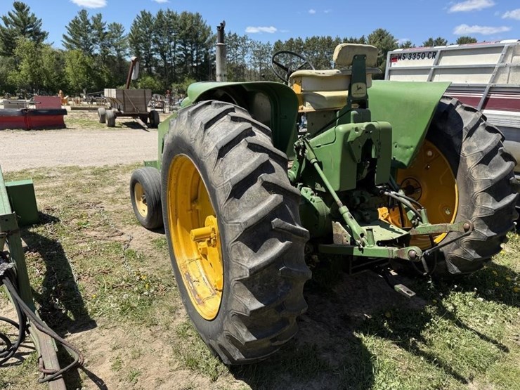 john-deere-2510-image-10