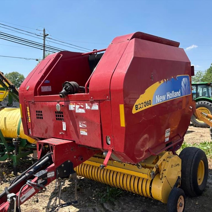 NEW HOLLAND BR7060