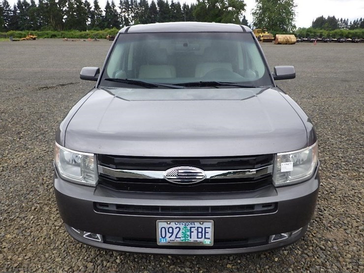 2009-ford-flex-image-2