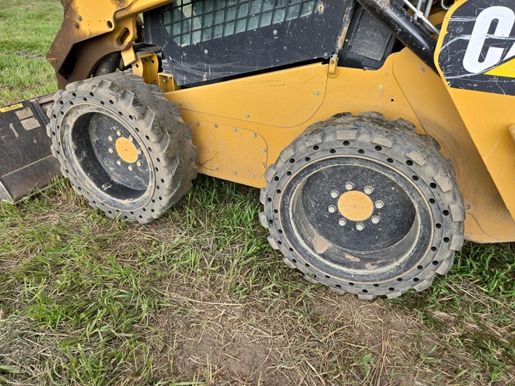 2016-caterpillar-262d-image-5