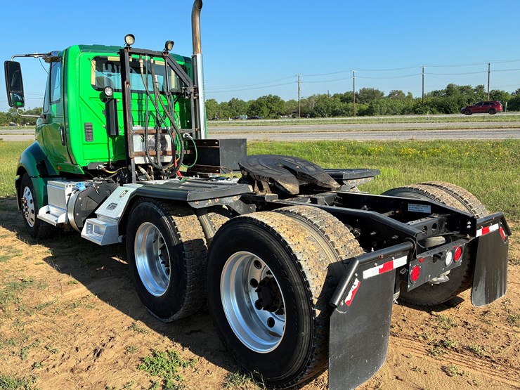 2015-international-prostar-image-6