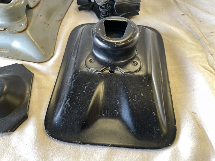 #5350-•-lot-of-chevrolet-oe-jack-parts-(las-cruces,-nm)-image-2