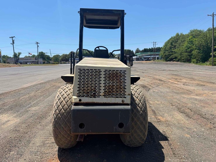 1999-ingersoll-rand-sd070d-pro-pac-66in-smooth-drum-roller-image-4