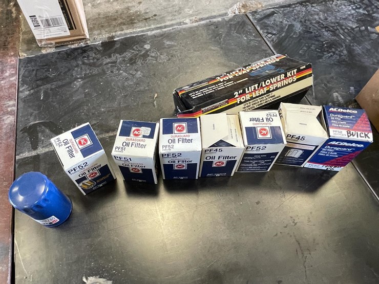 #5415-•-lot-of-newer-car-parts,-some-new-(las-cruces,-nm)-image-42