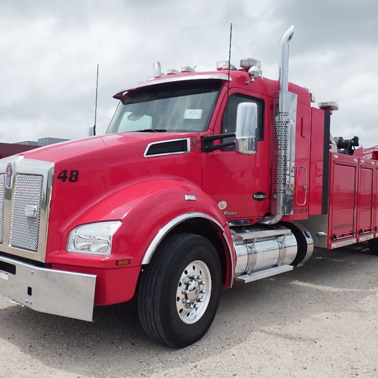 2021 KENWORTH T880