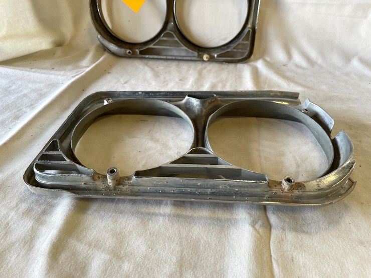 #5389-•-buick-skylark-gs-headlight-bezels-(las-cruces,-nm)-image-17