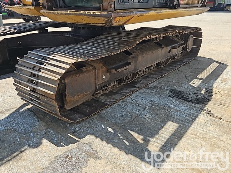 2016-caterpillar-323fl-image-14