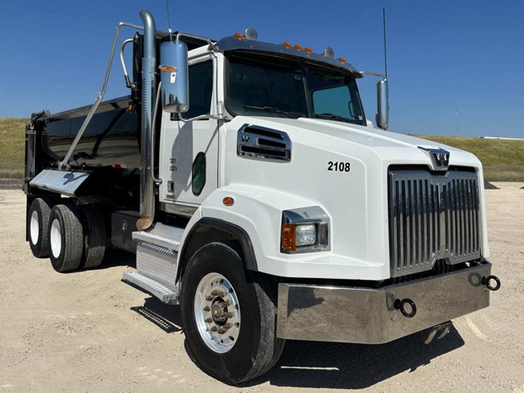 2022-western-star-dump-truck-image-15