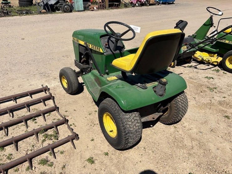 john-deere-111-image-3