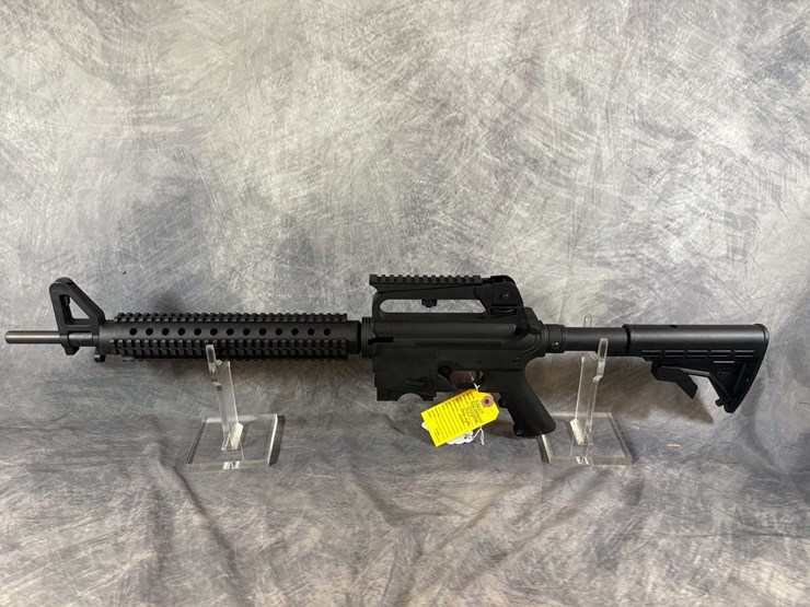 #10340-•-mossberg-715-tactical-22-lr-semi-auto-rifle,-sn:-elg3434270-image-2