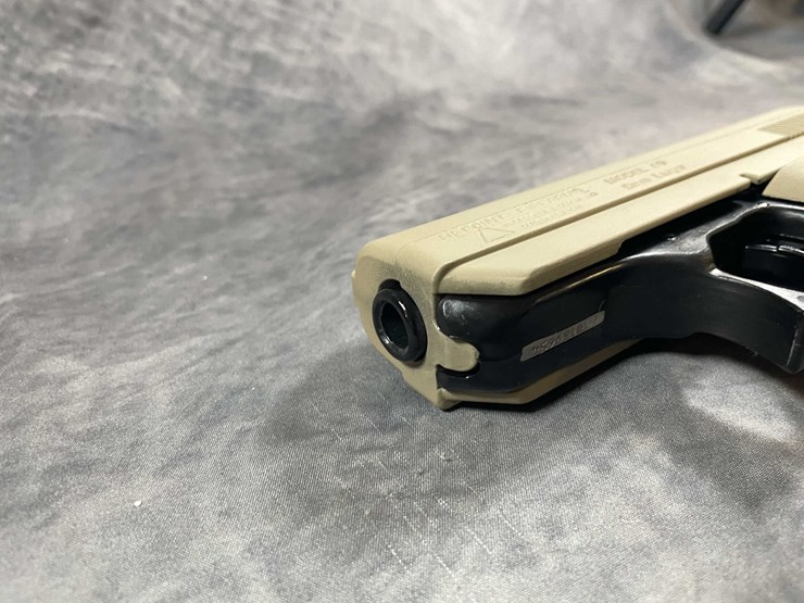 #10320-•-hi-point-c9-9mm-luger-pistol,-sn:-10169654-image-9
