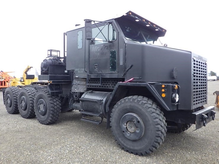 2002-oshkosh-m1070-image-3