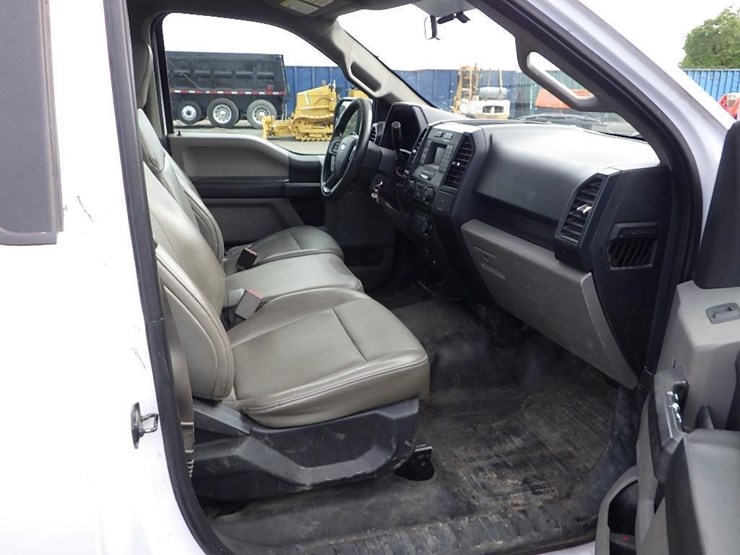 2016-ford-f150-image-23