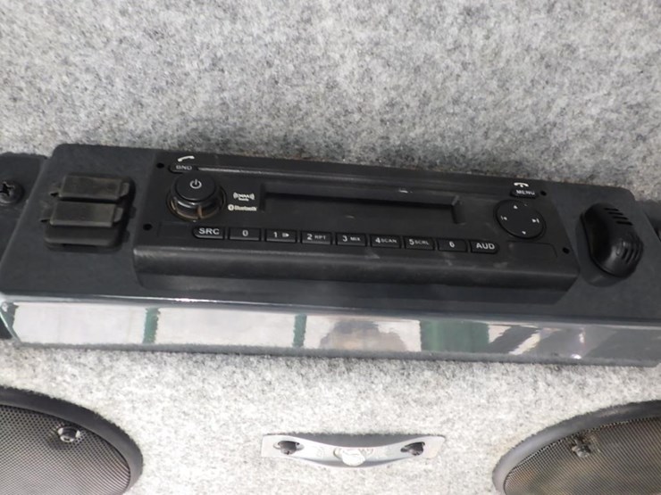 2017-deere-3754g-image-55