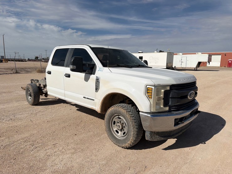 2018-ford-f350-image-3