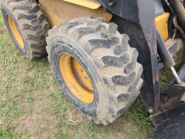 new-holland-lx985-image-12
