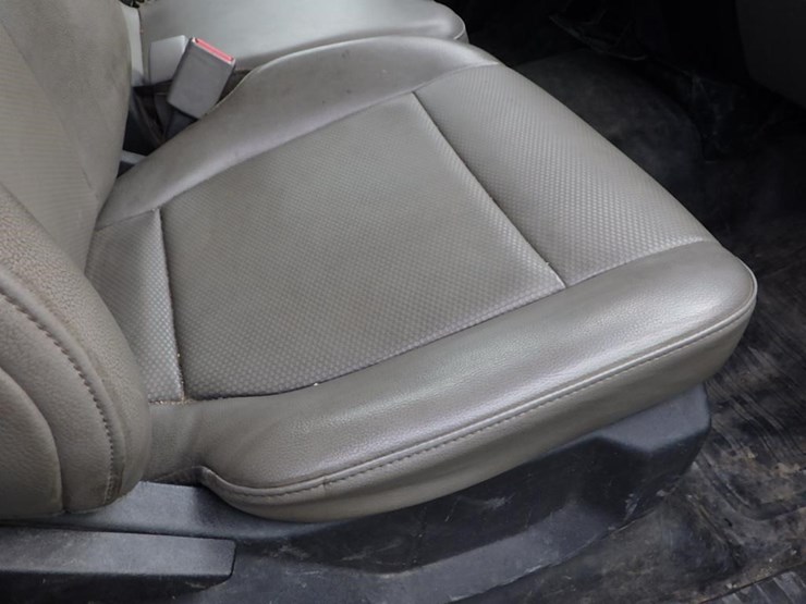 2016-ford-f150-image-24