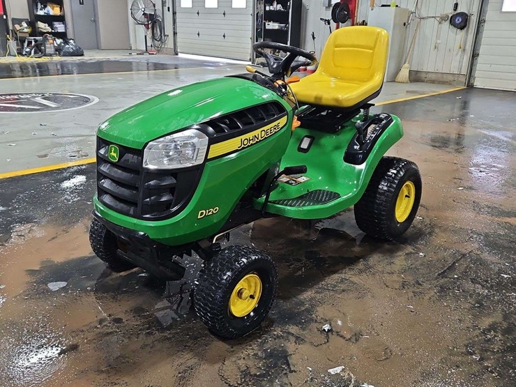 john-deere-d120-image-1