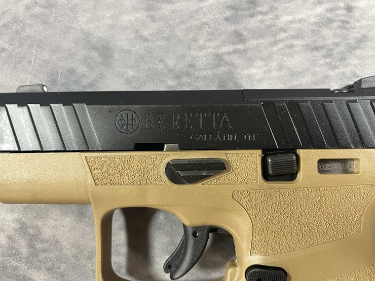 #10319-•-beretta-apx-a1-9mm-luger-pistol,-sn:-axc182204-image-9