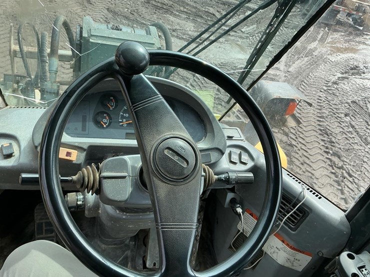komatsu-wa200pt-image-14