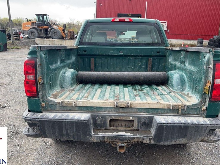 2018-chevrolet-silverado-1500-image-13