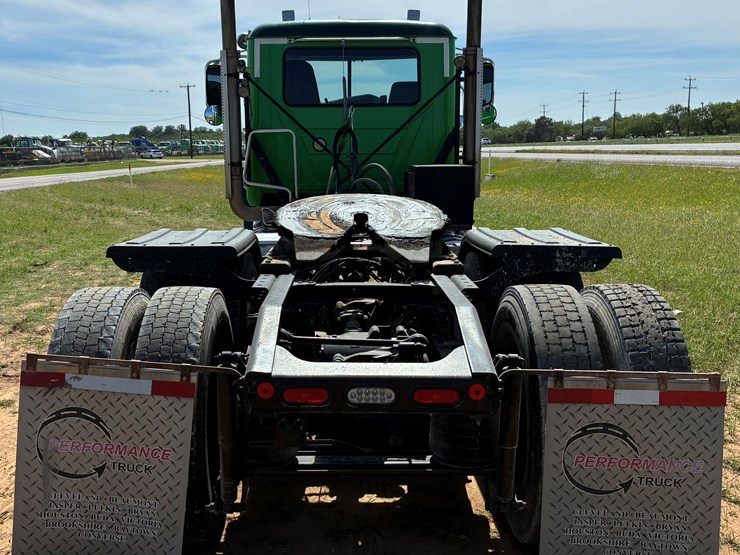 2018-mack-pinnacle-image-5