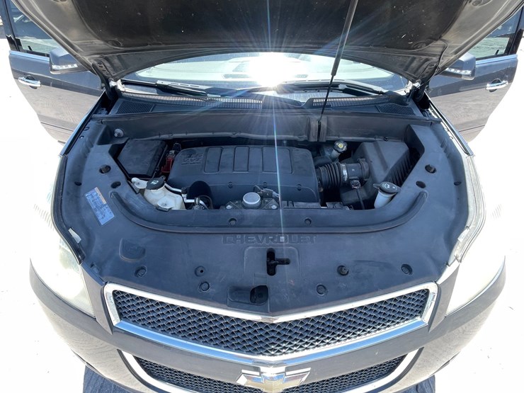 2011-chevrolet-traverse-image-114