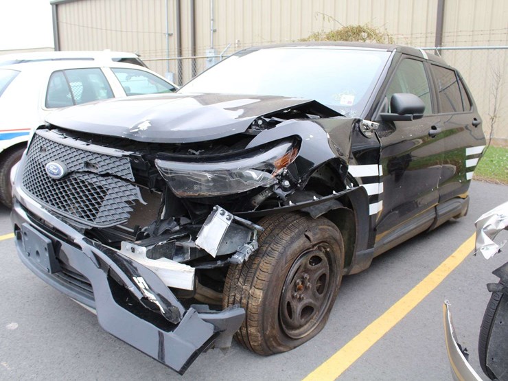 2021-ford-explorer-image-1