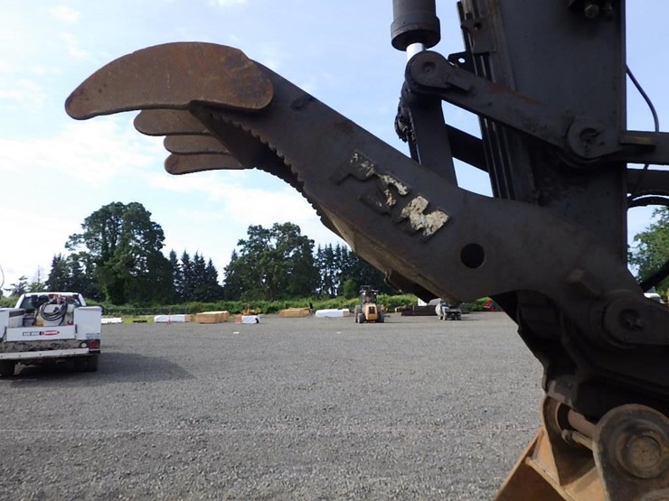 2017-deere-3754g-image-22