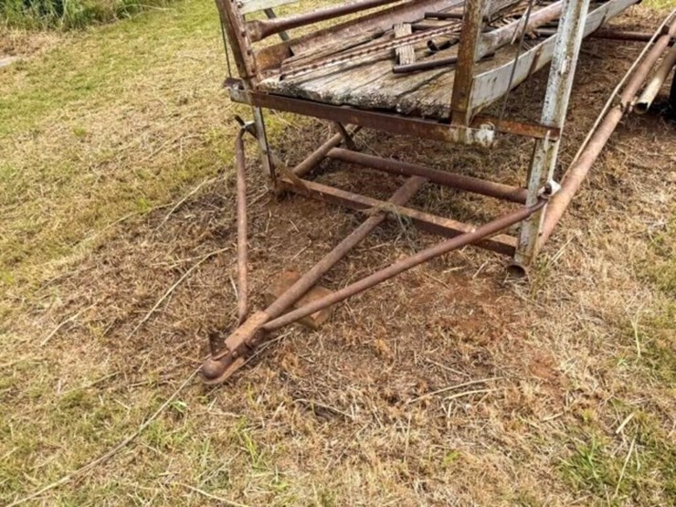 portable-livestock-loading-chute-image-2