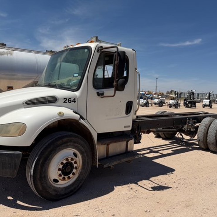 2008 FREIGHTLINER M2 CAB & CHASSIS