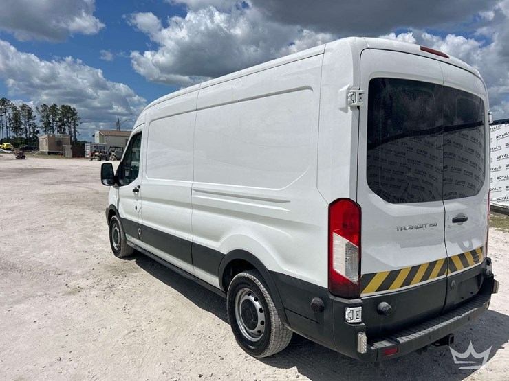 2017-ford-transit-image-4