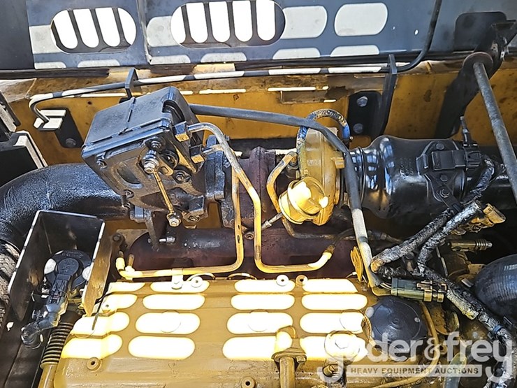 deere-130g-image-36