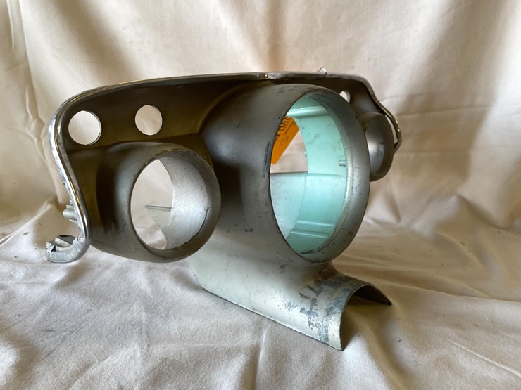 #5376-•-1957-chevrolet-bel-air-instrument-cluster-bezel-(las-cruces,-nm)-image-3