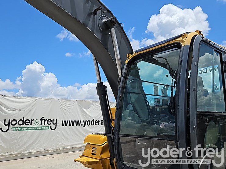 deere-130g-image-19