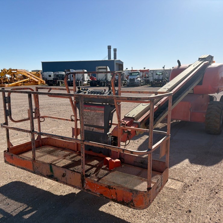 JLG 600S