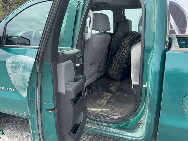 2017-chevrolet-silverado-1500-image-11