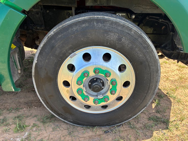 2020-kenworth-t880-image-10