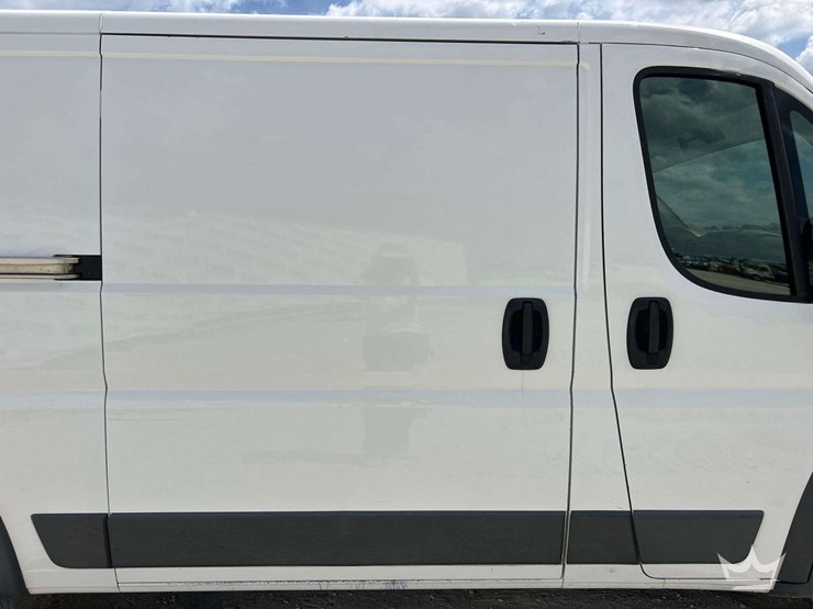 2017-ram-promaster-1500-image-17