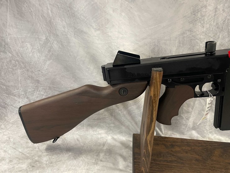#10331-•-thompson-1927-a1-tommy-gun-deluxe-45-auto-semi-auto-rifle,-sn:-kpc0928-image-7