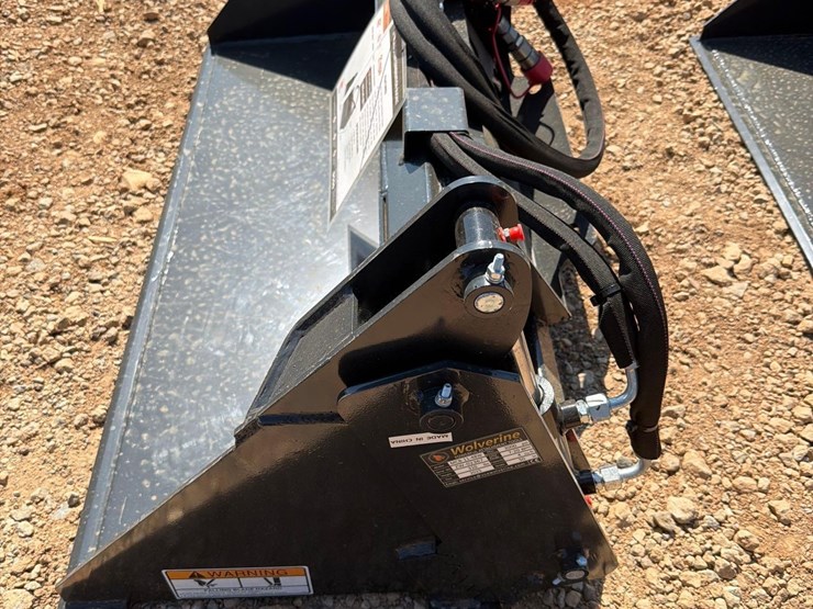 unused-wolverine-48"-mini-skid-steer-combination-bucket-image-3
