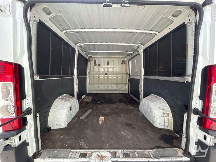 2017-ram-promaster-1500-image-13