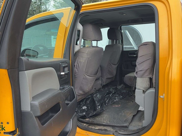 2016-chevrolet-silverado-3500hd-image-11