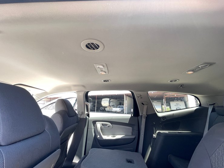 2011-chevrolet-traverse-image-107