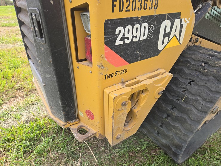 2018-caterpillar-299d2-image-8