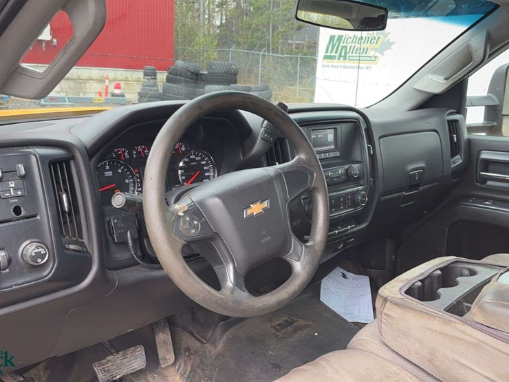 2016-chevrolet-silverado-3500hd-image-16