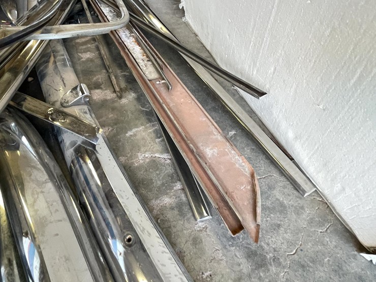 #5398-•-huge-lot-of-classic-car-chrome-trim-(las-cruces,-nm)-image-35