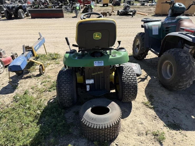 john-deere-d105-image-4